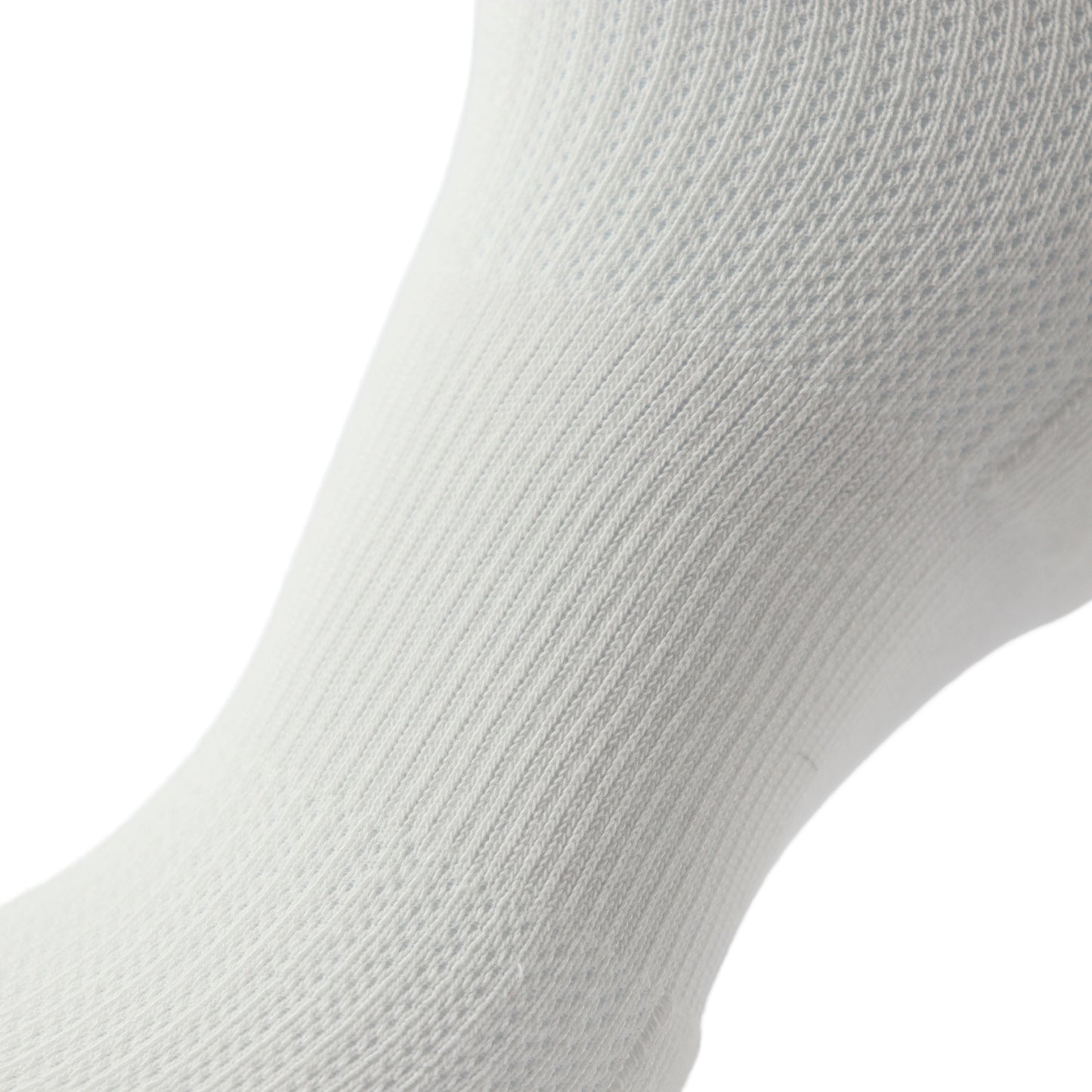 Men's white quarter sport socks